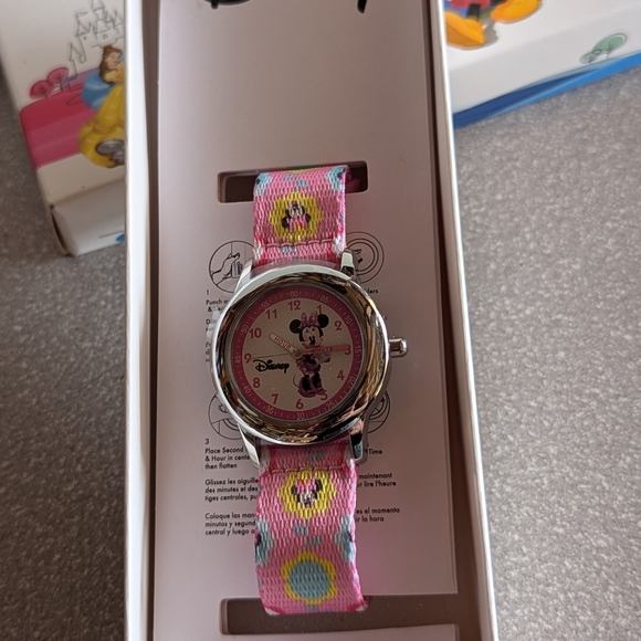 DISNEY | minnie time to tell watch - Picture 2 of 10